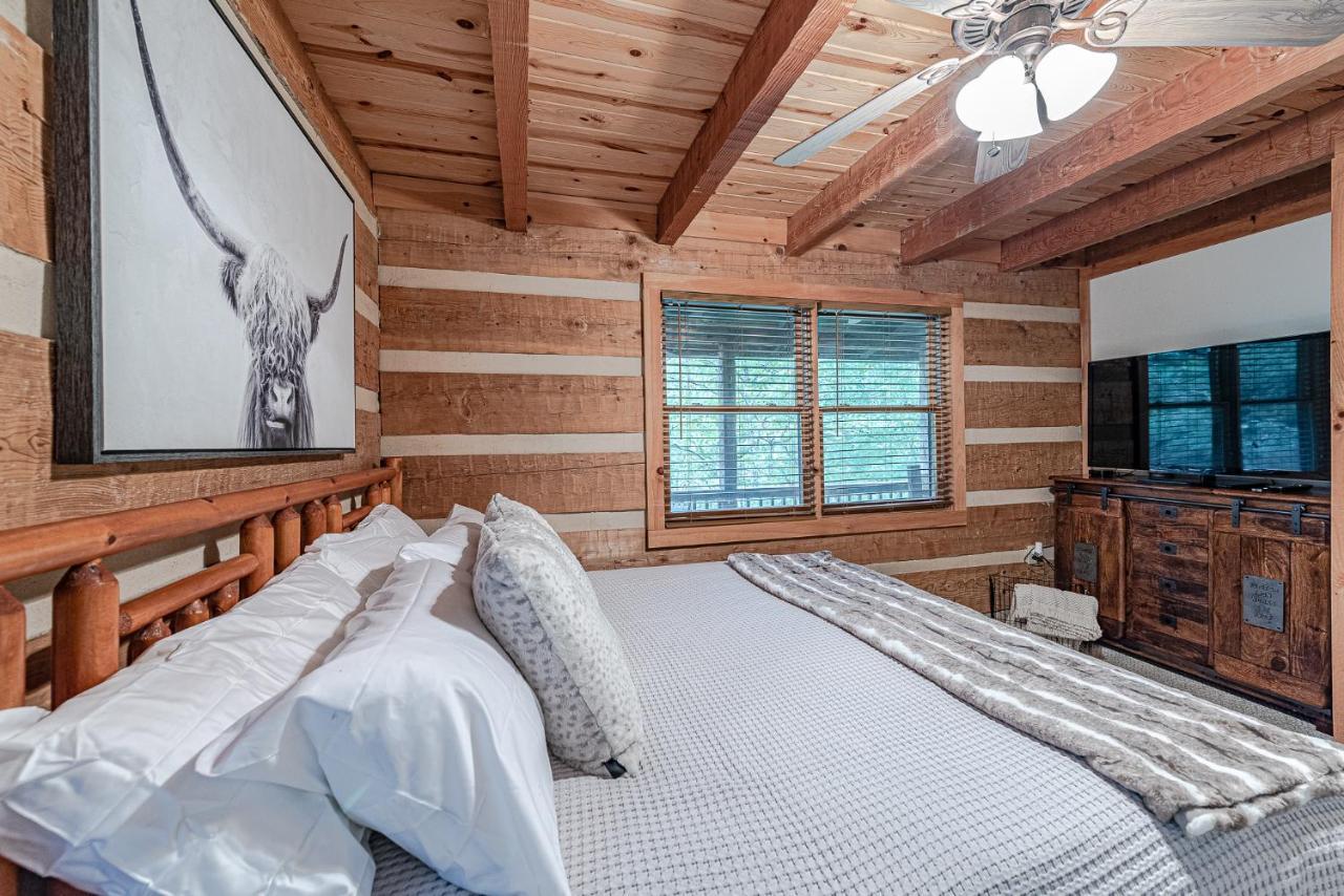 Bear Pause 3 Br/3ba Amazing View Of The Holiday home *