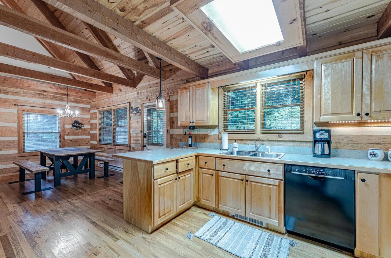 Holiday home Bear Pause 3 Br/3ba Amazing View Of The Seven Devils